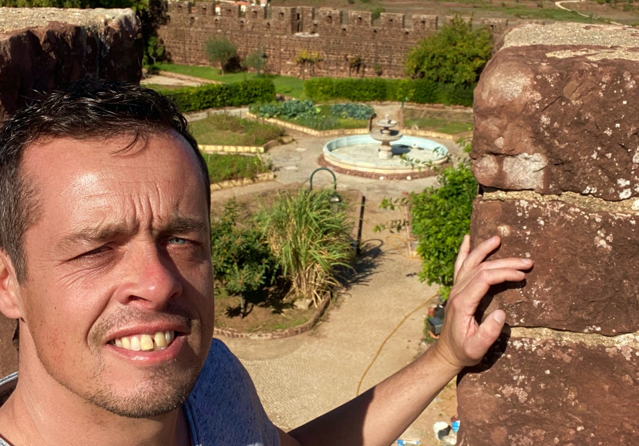 Onno op het kasteel in Silves